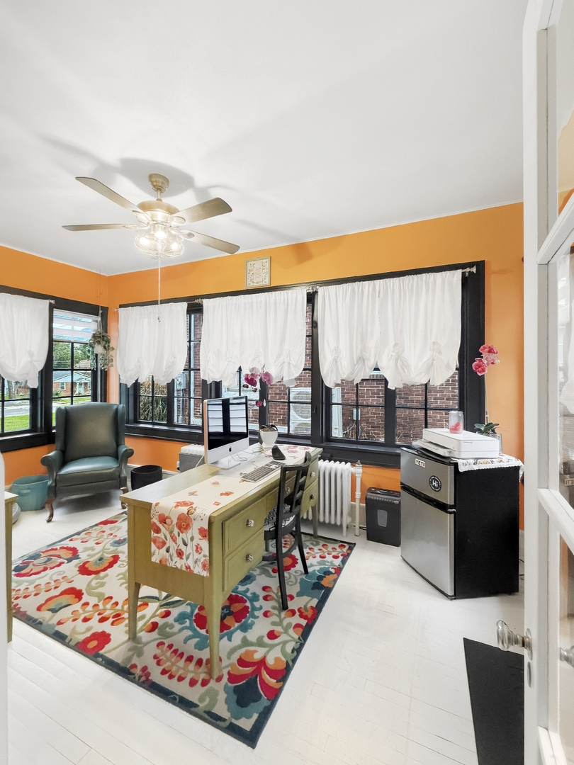 1569 W Stephenson Street Property Photo 8