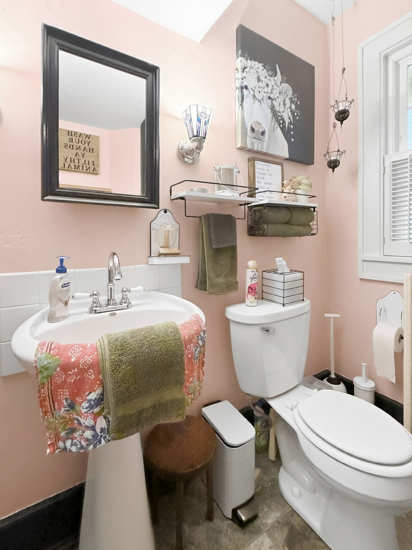 1569 W Stephenson Street Property Photo 24