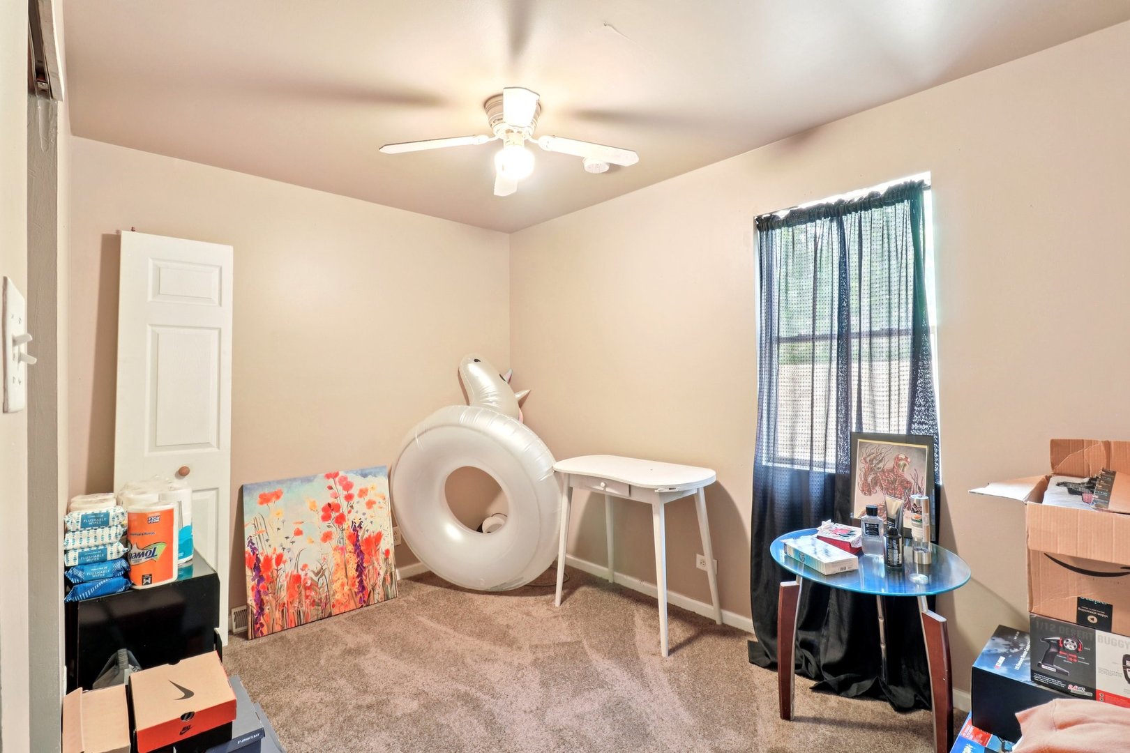 617 Hirsch Avenue Property Photo 12