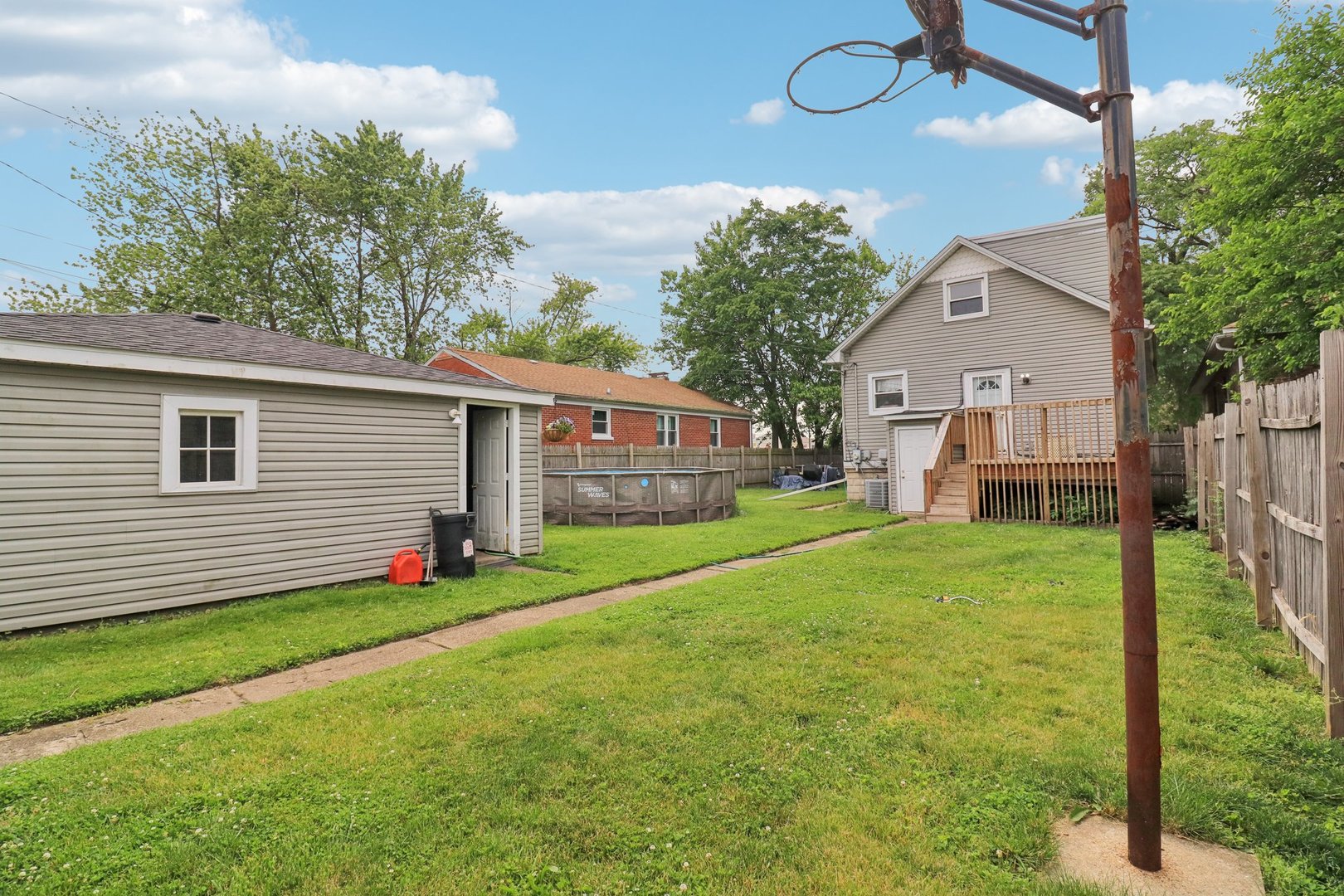 617 Hirsch Avenue Property Photo 19