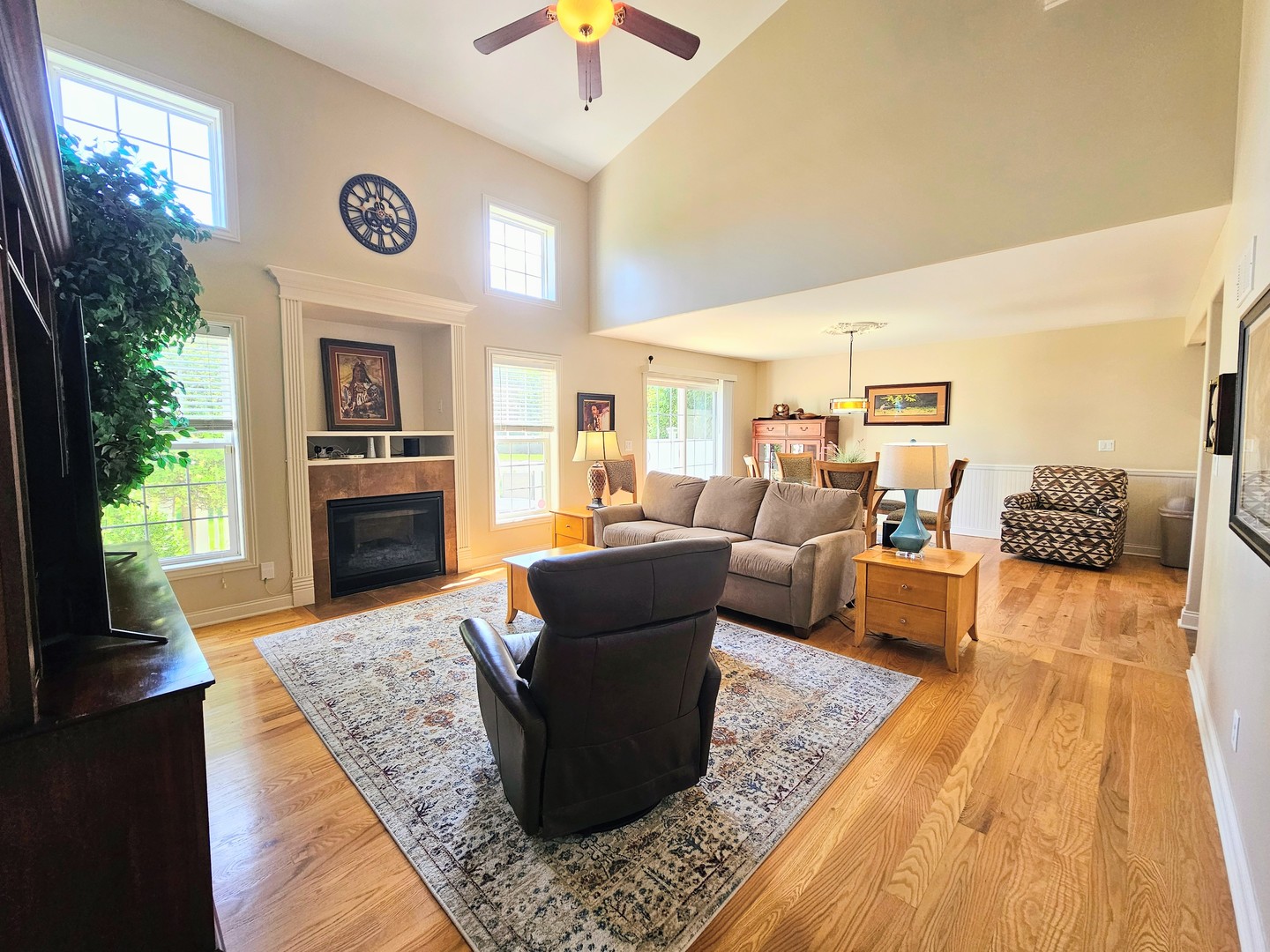 3402 N Bell School Road Property Photo 5