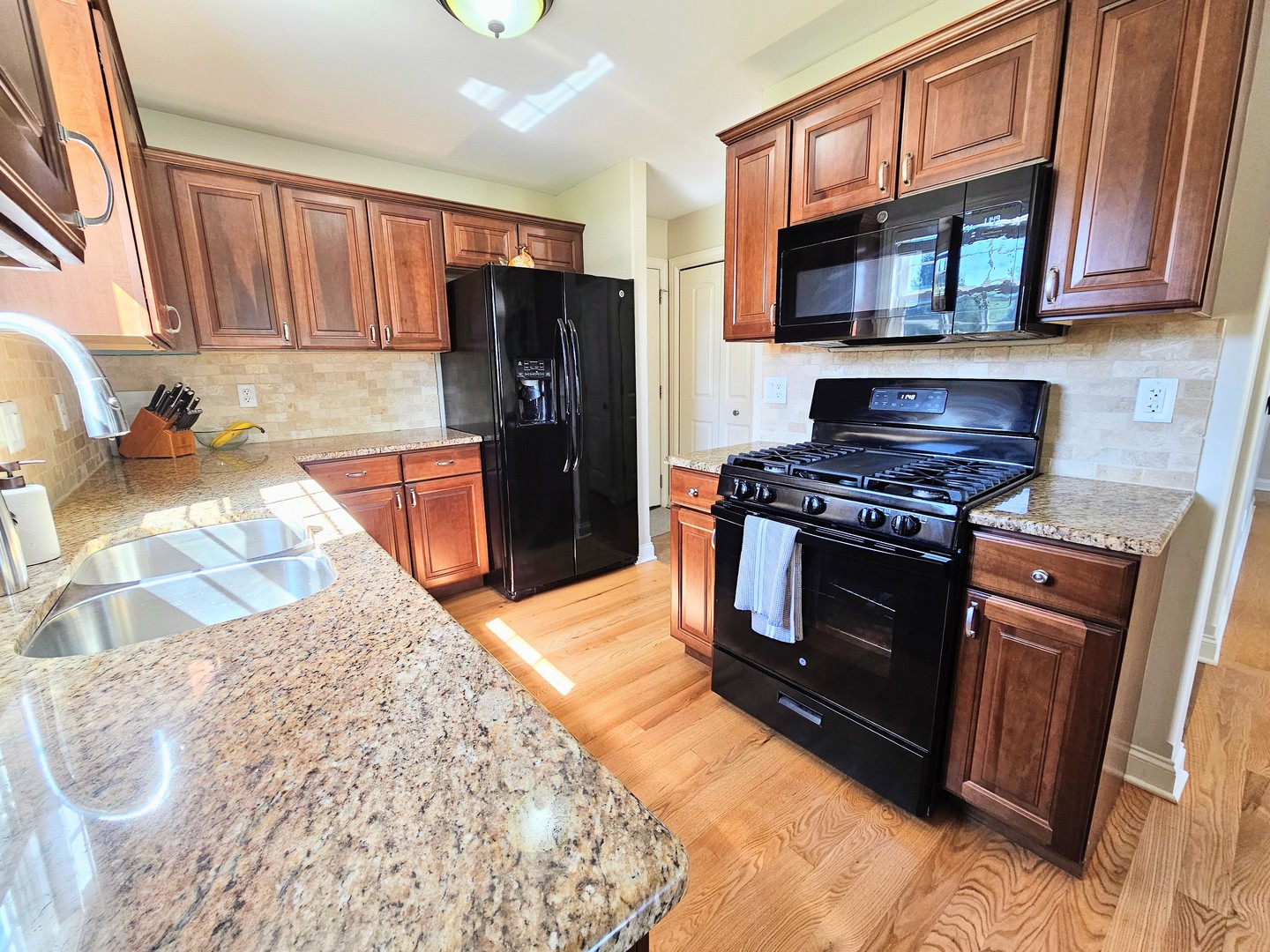 3402 N Bell School Road Property Photo 11