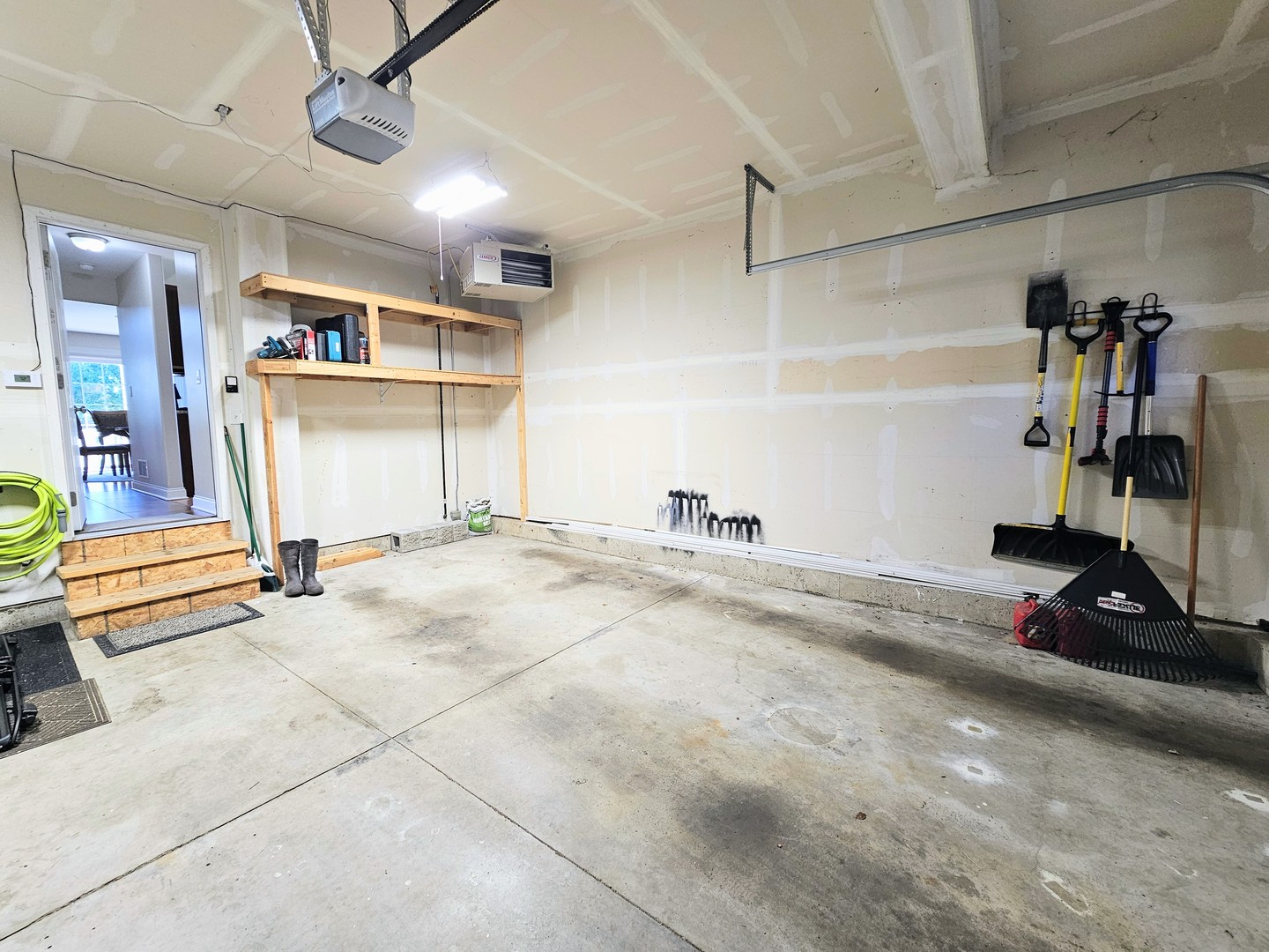 3402 N Bell School Road Property Photo 35