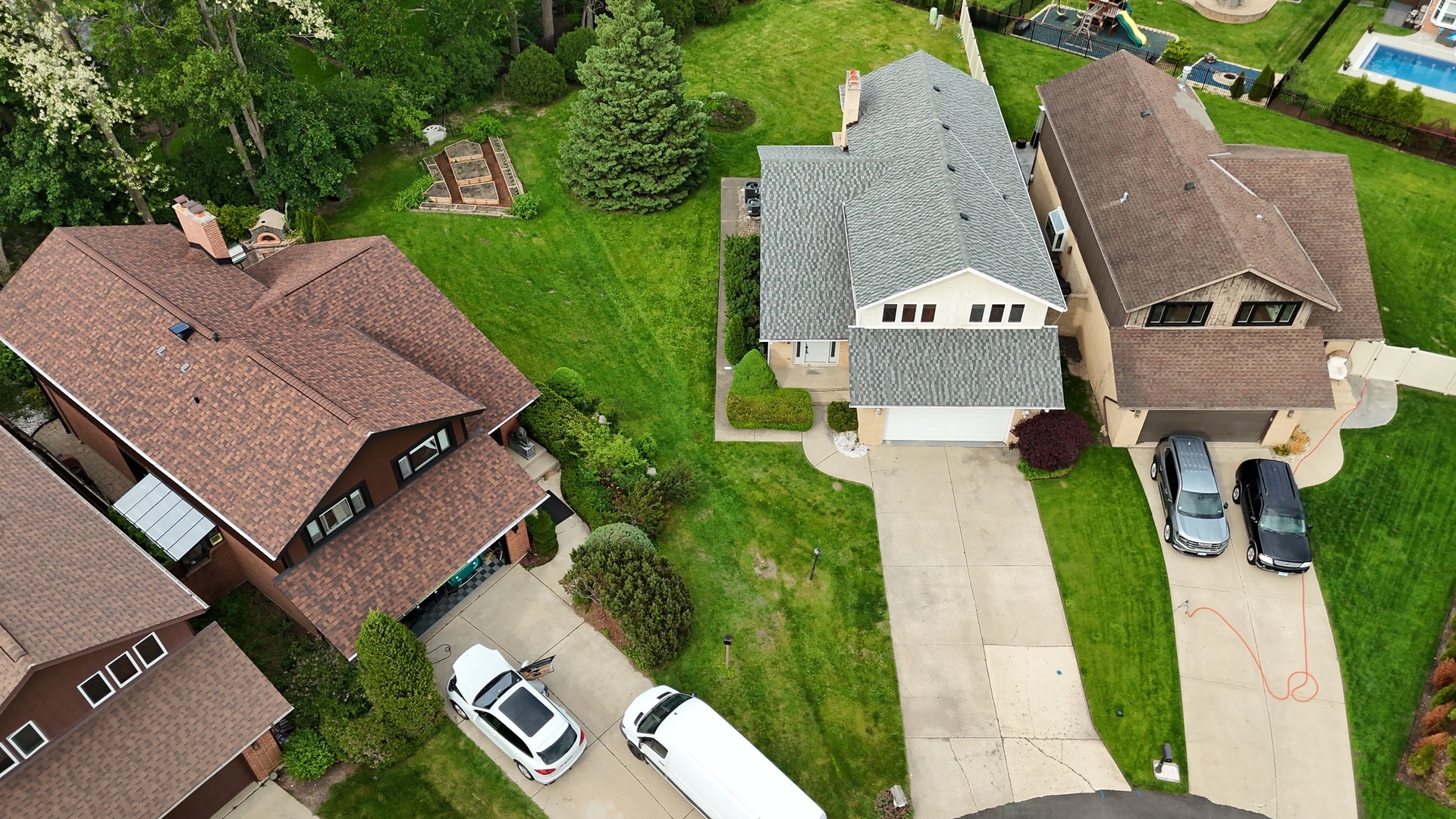 8315 Helen Court Property Photo 4