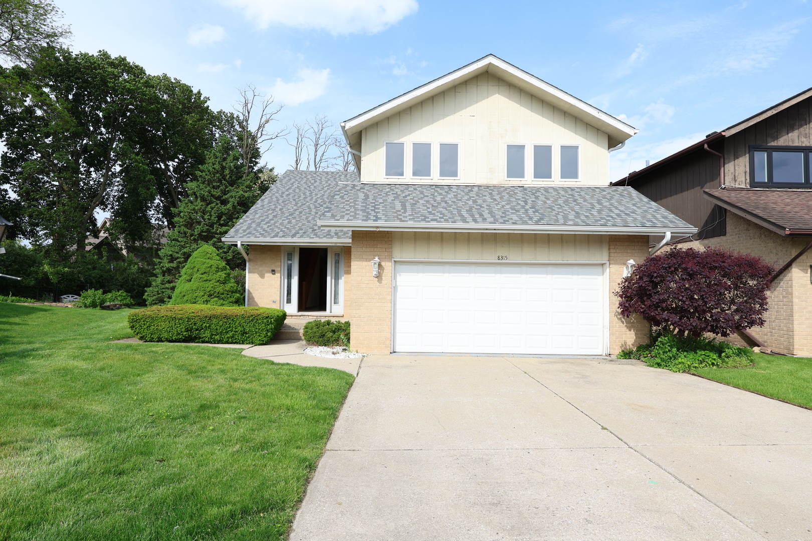 8315 Helen Court Property Photo 5
