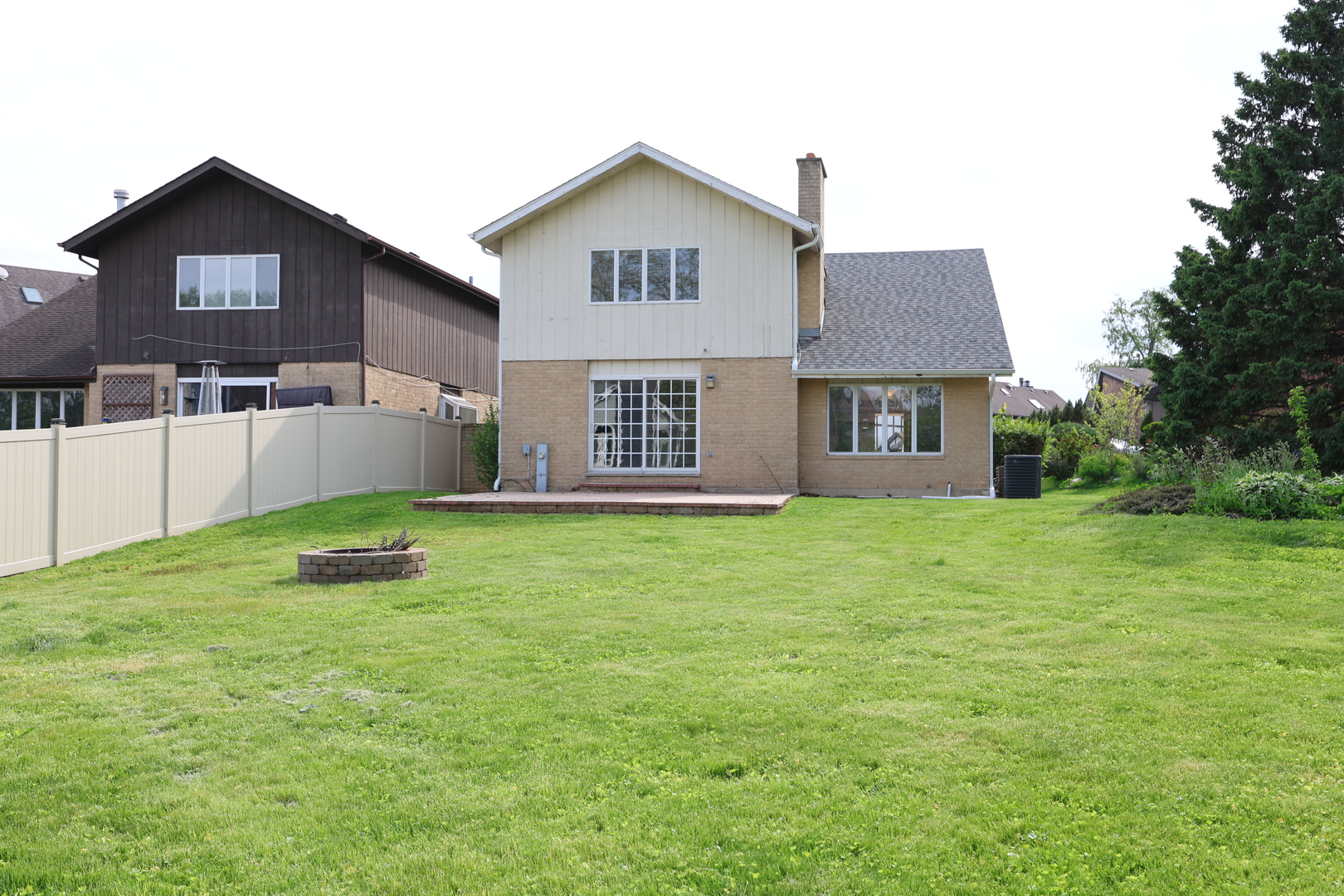 8315 Helen Court Property Photo 9