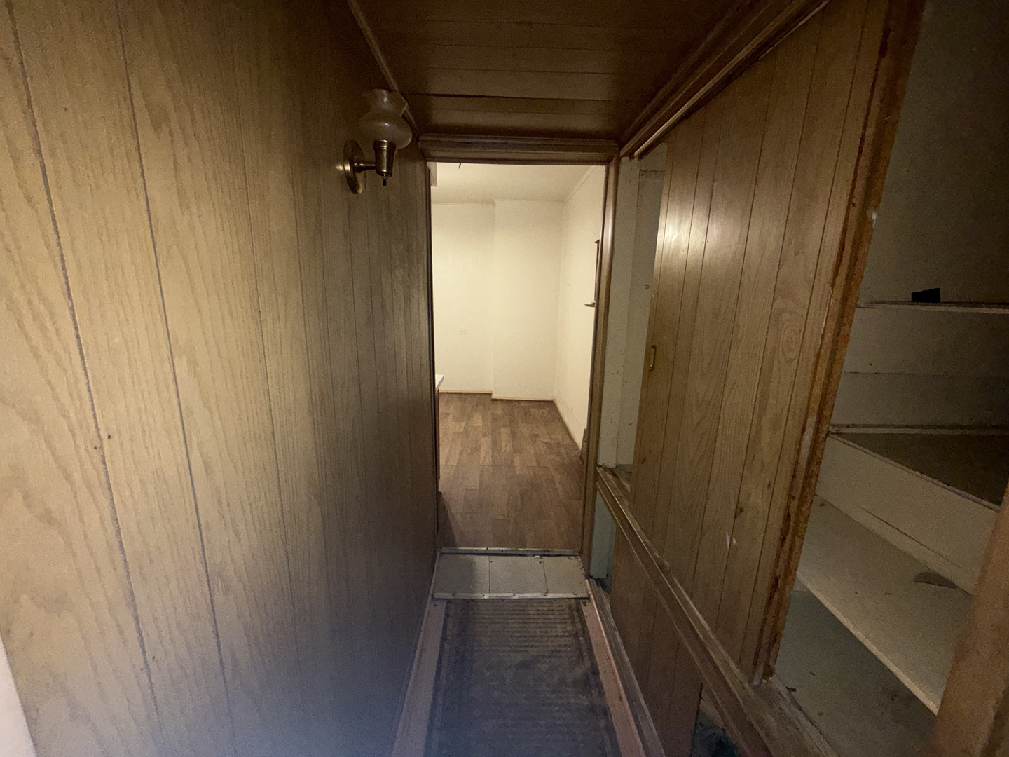 2527 Oak Street Property Photo 6