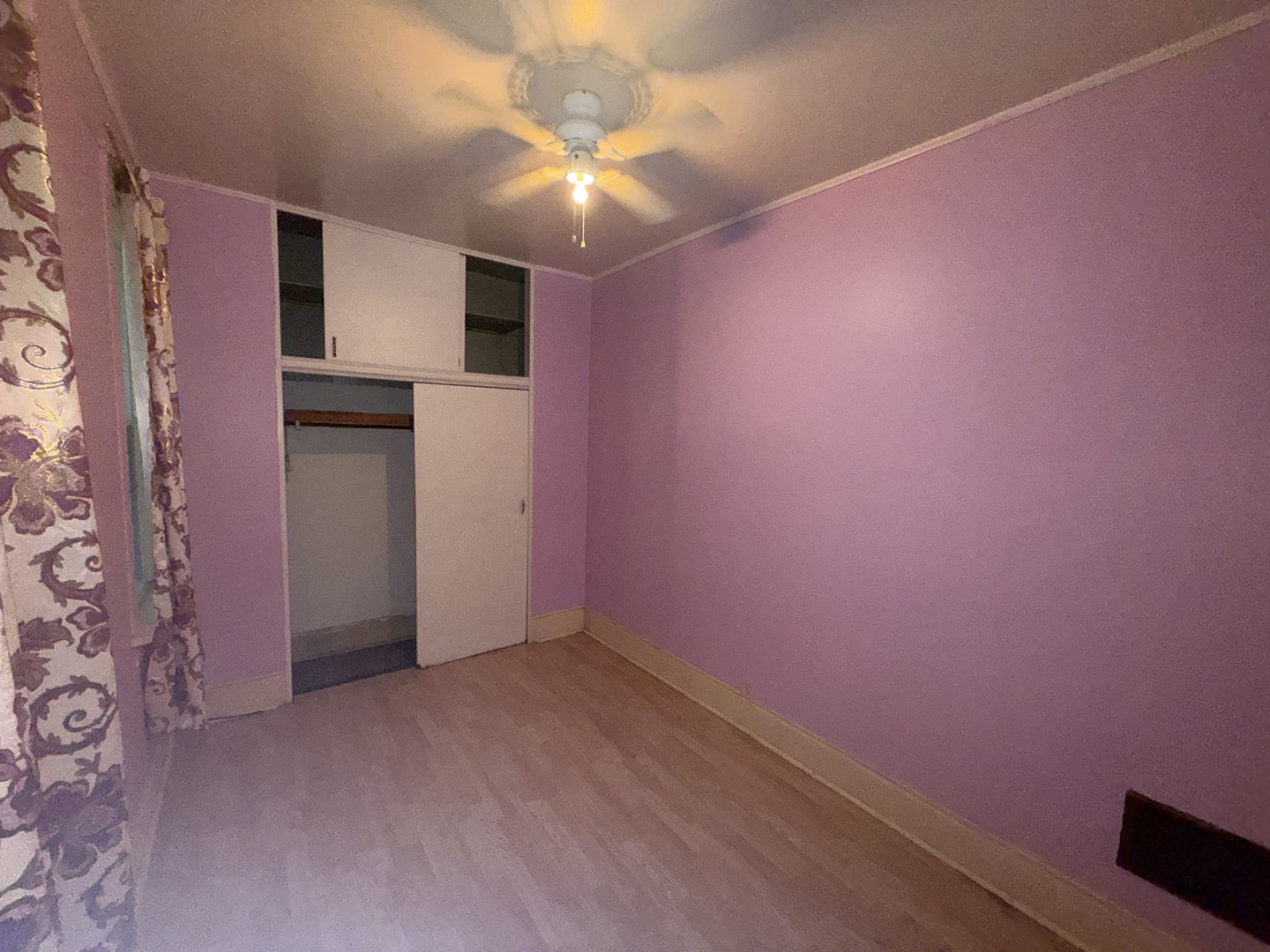 2527 Oak Street Property Photo 8