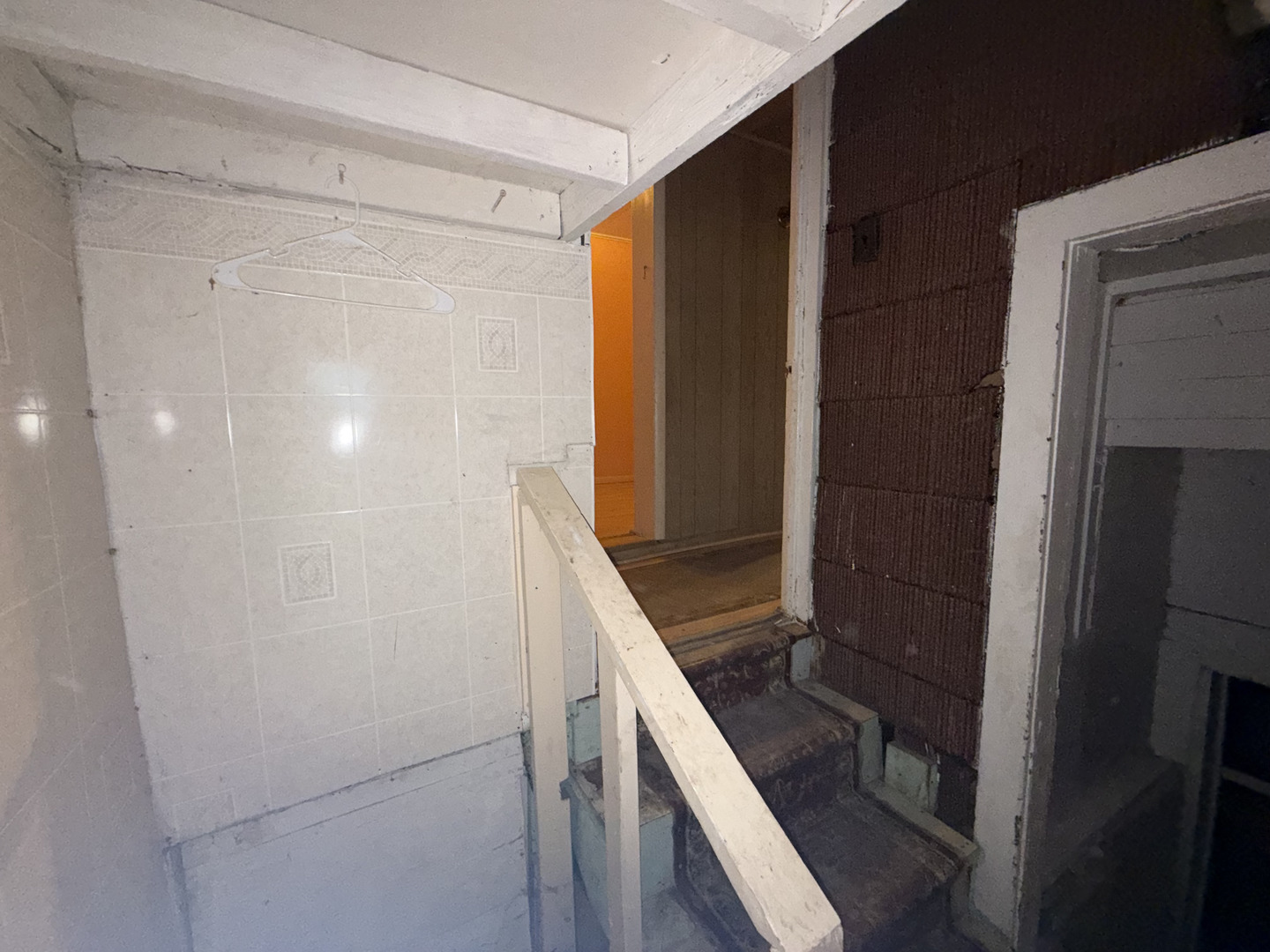 2527 Oak Street Property Photo 9