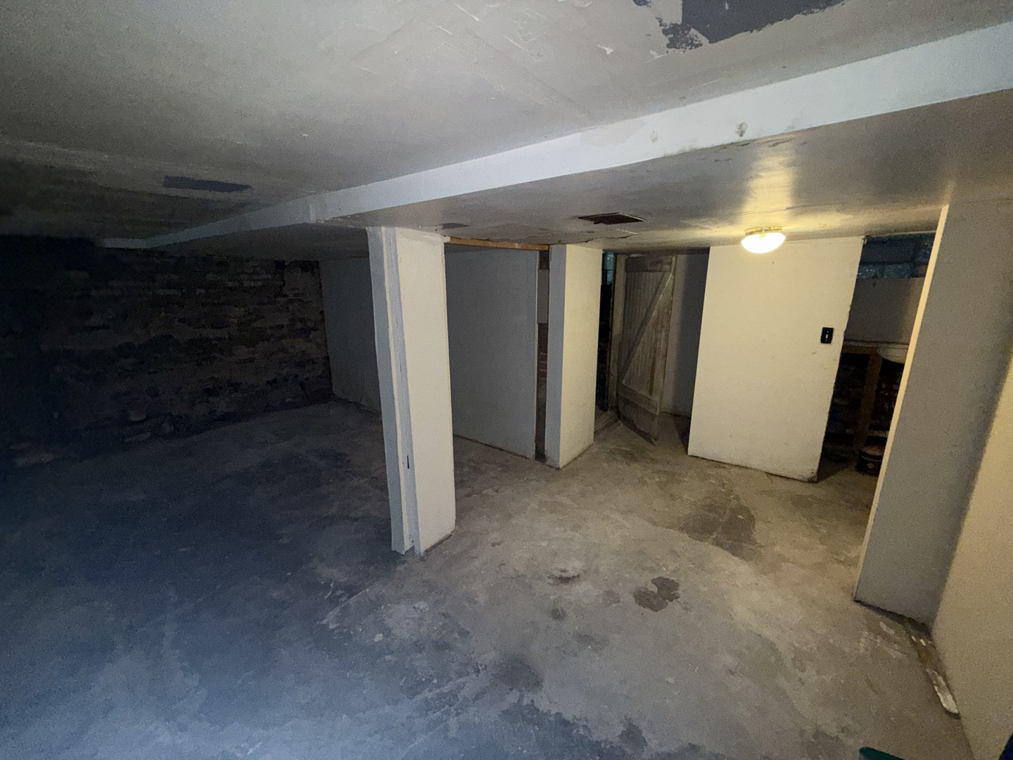 2527 Oak Street Property Photo 16