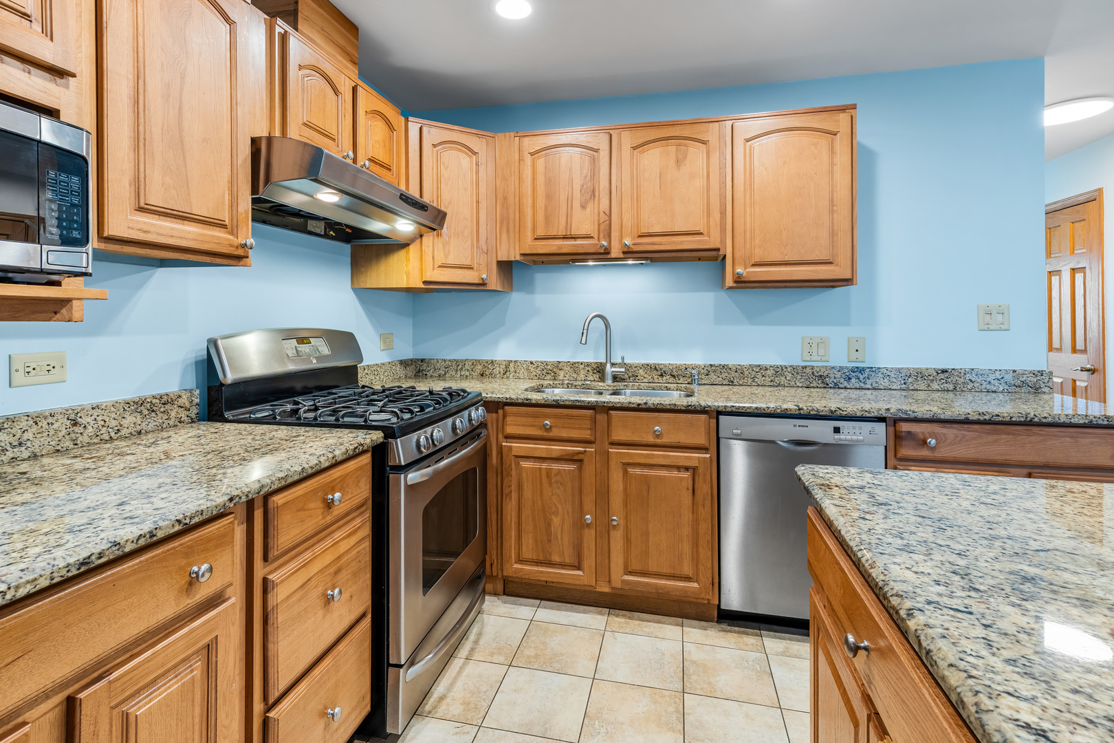 103 Rockford Avenue A Property Photo 6