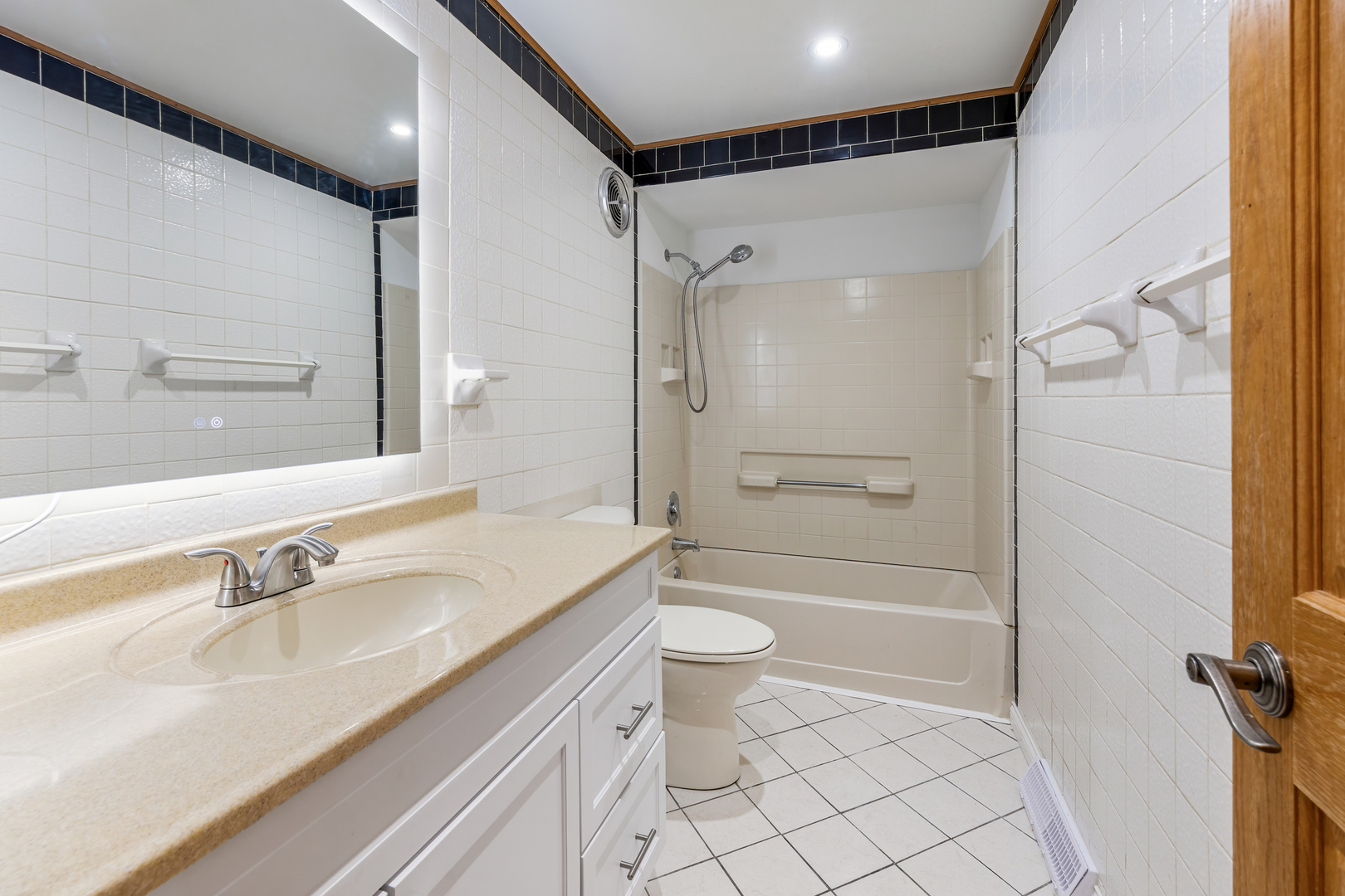 103 Rockford Avenue A Property Photo 11