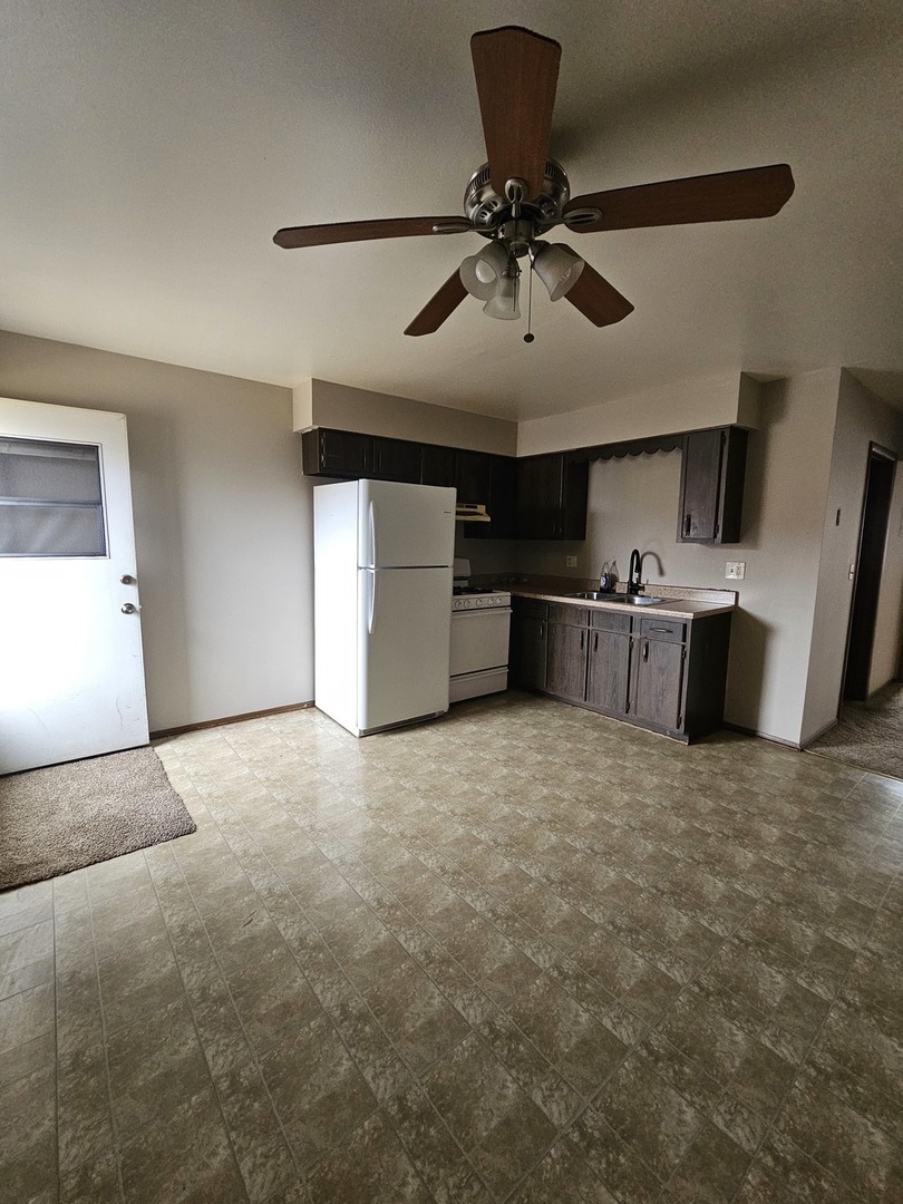 1450 Getzelman Drive 2e Property Photo 2