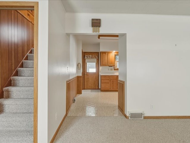405 E 3rd Street Property Photo 6