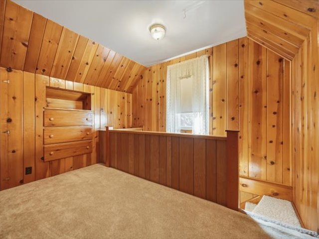 405 E 3rd Street Property Photo 16