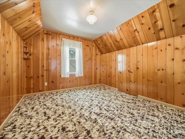 405 E 3rd Street Property Photo 17