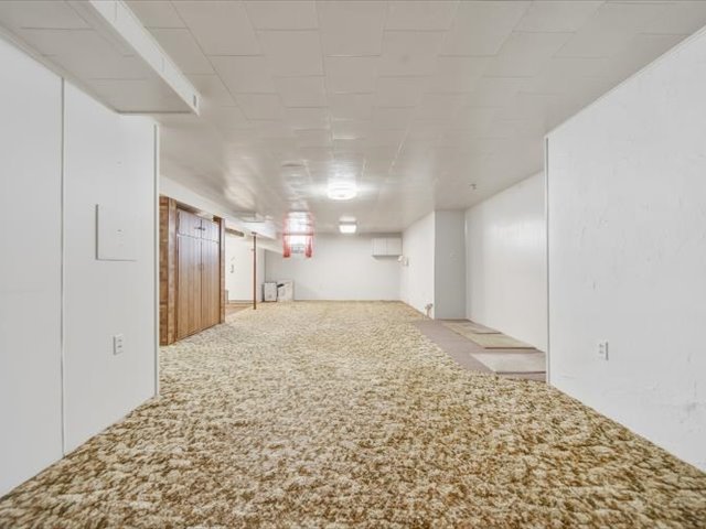 405 E 3rd Street Property Photo 19