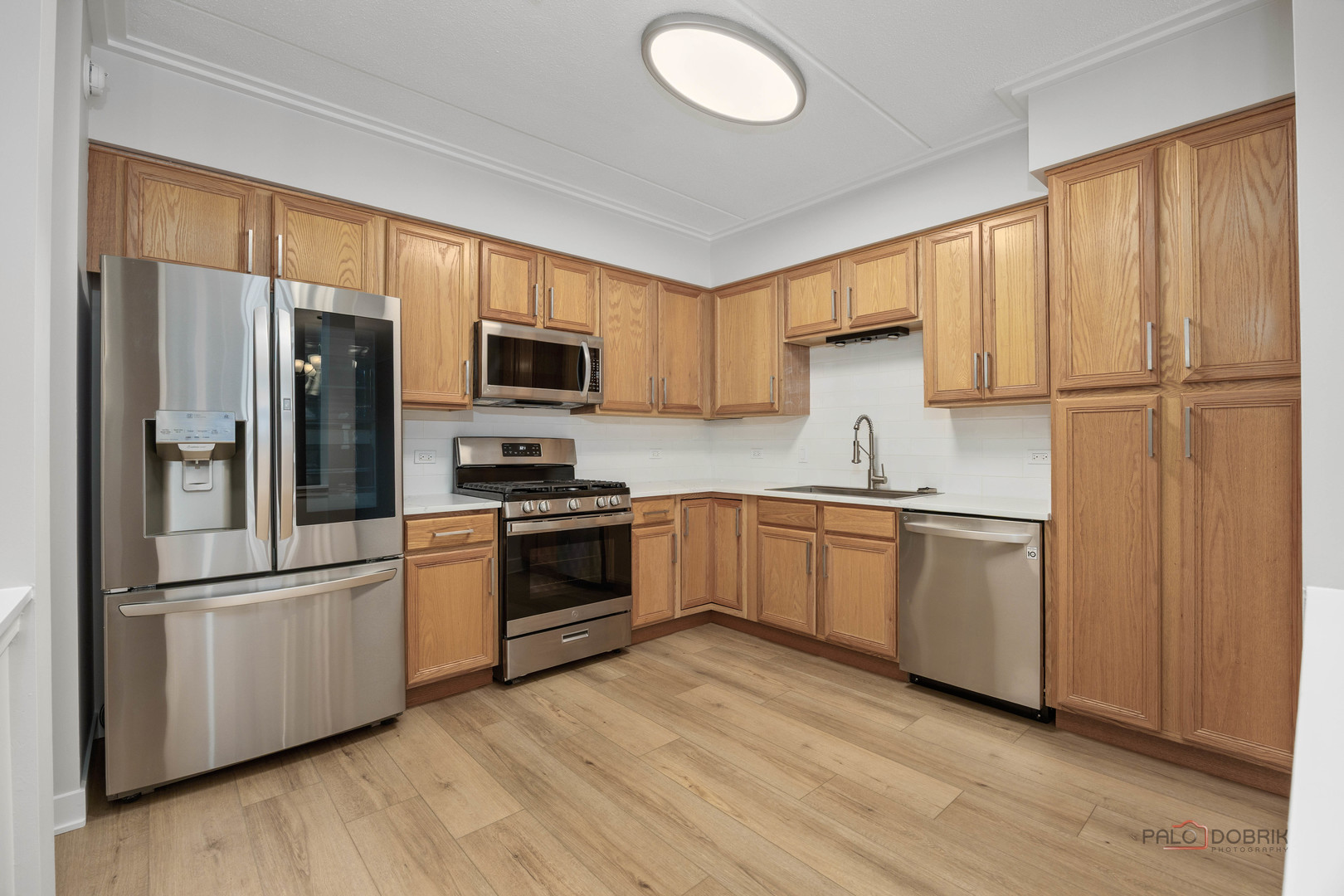 8711 W Bryn Mawr Avenue 609 Property Photo 8