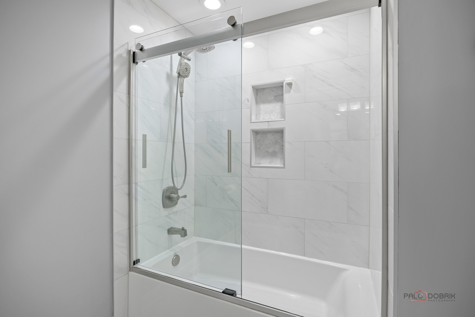 8711 W Bryn Mawr Avenue 609 Property Photo 13
