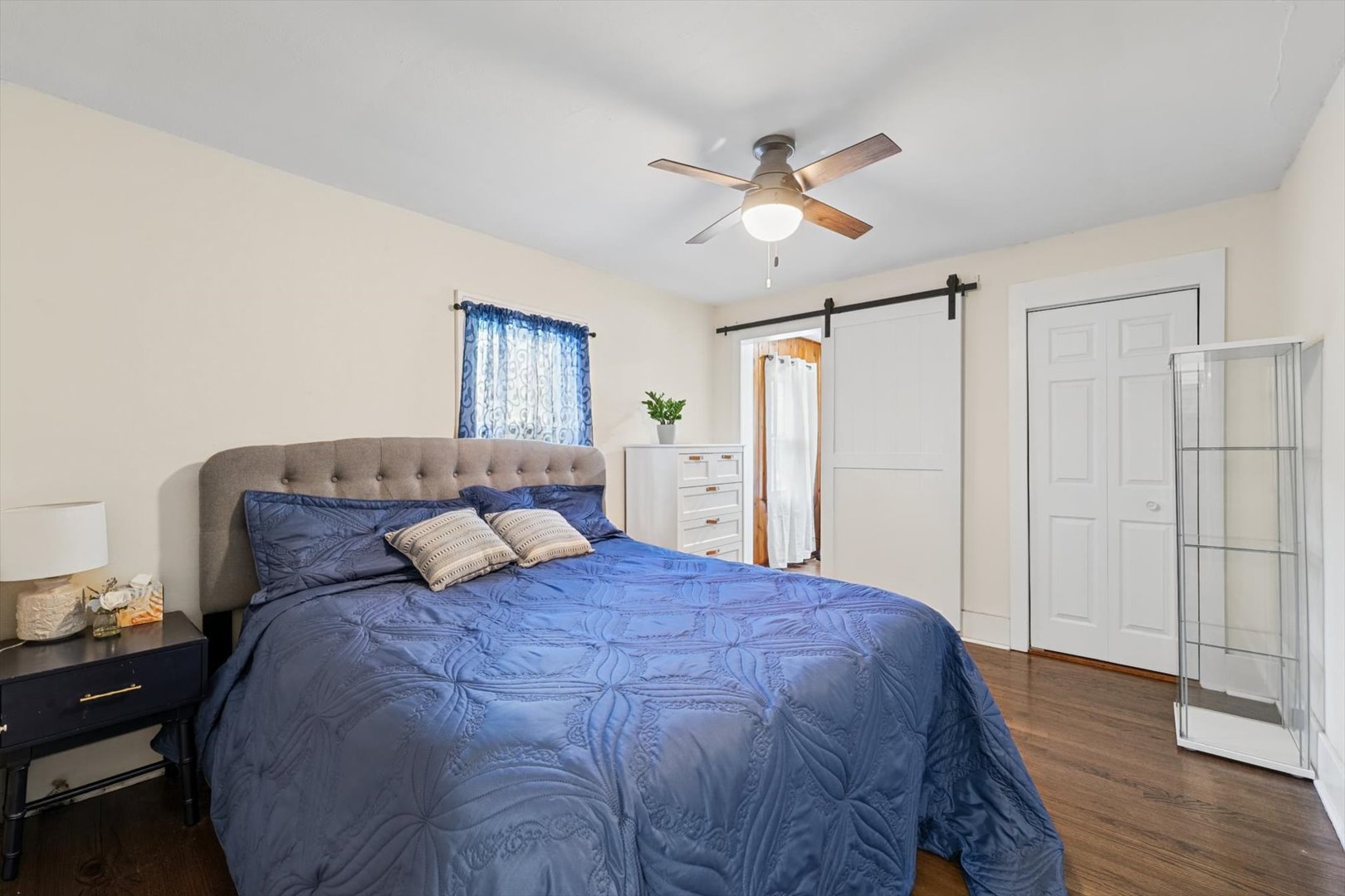 1509 W Clark Street Property Photo 17
