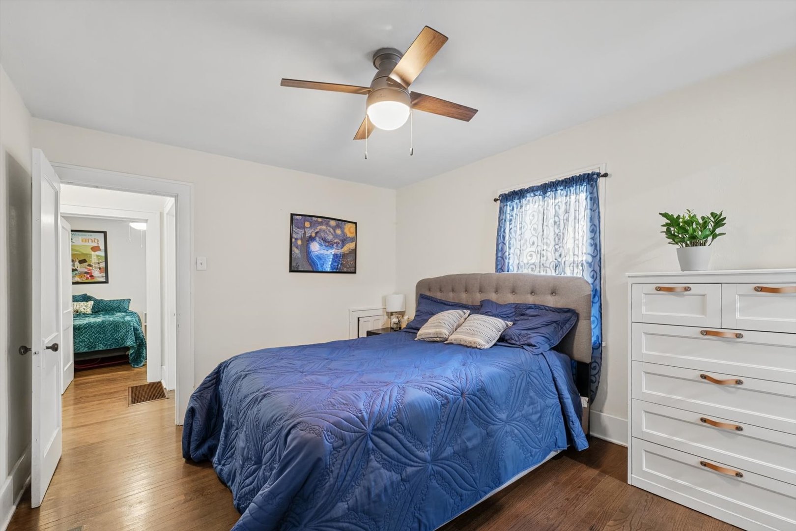1509 W Clark Street Property Photo 18