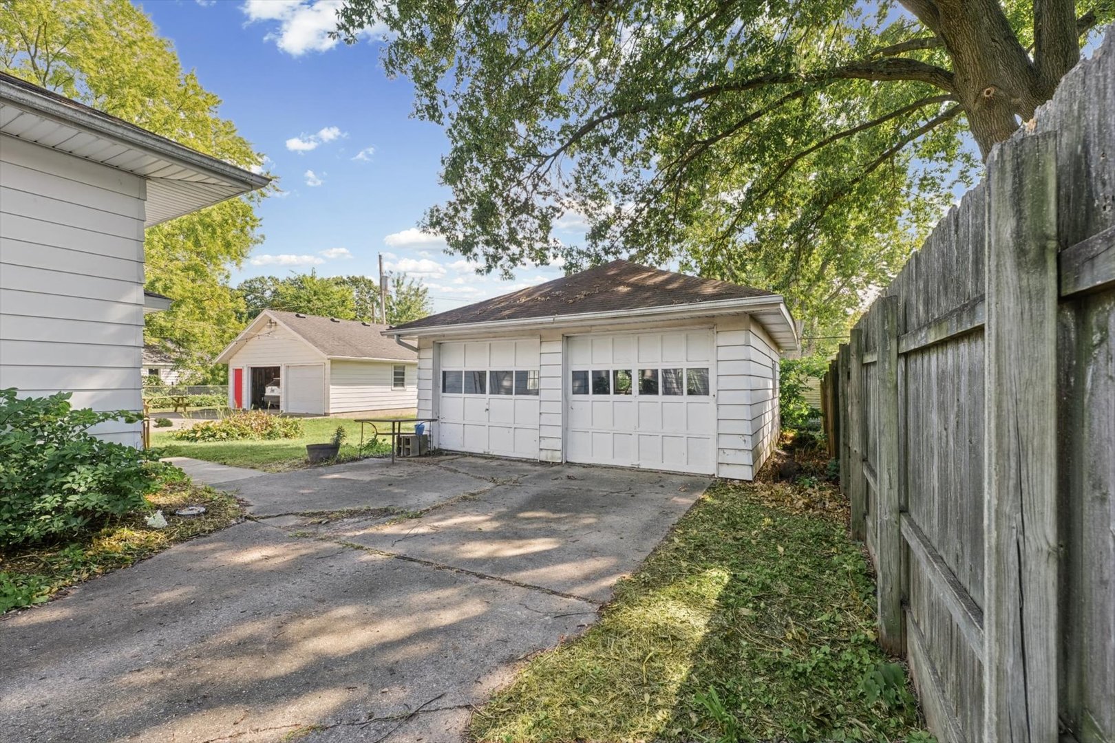 1509 W Clark Street Property Photo 25