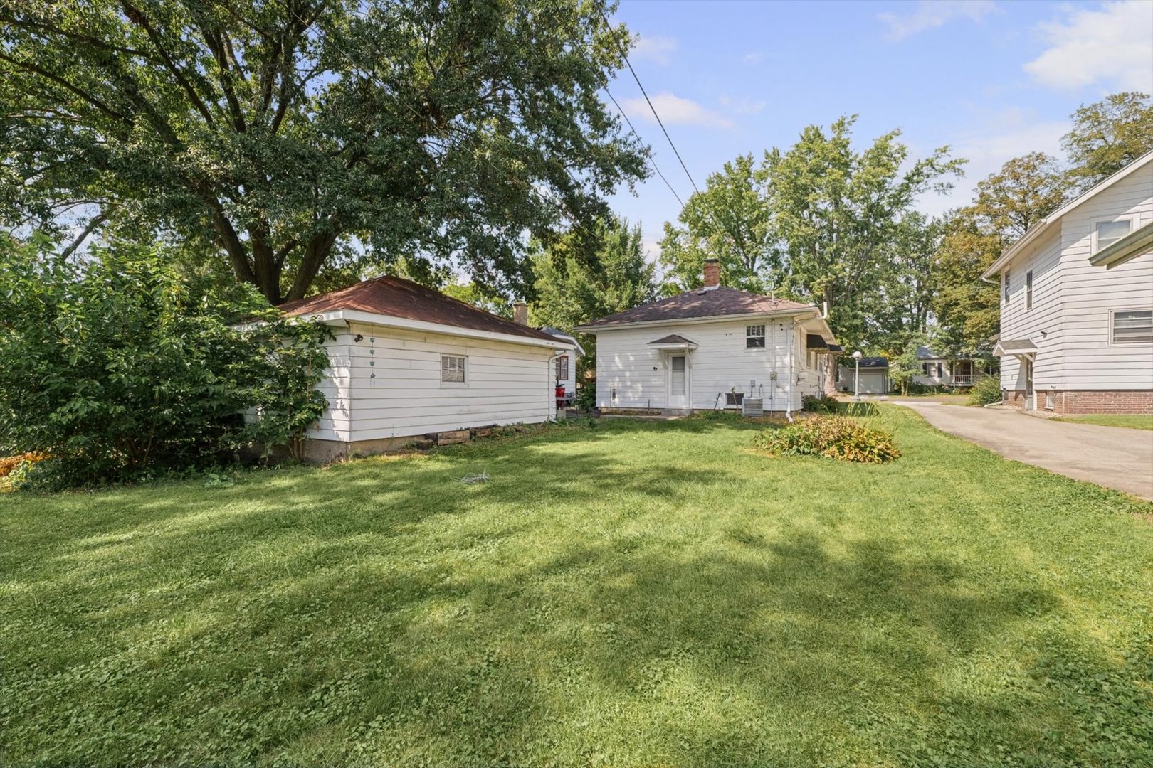 1509 W Clark Street Property Photo 27