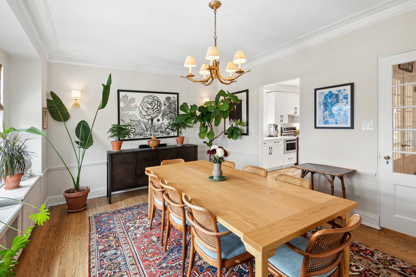 431 W Oakdale Avenue 14d Property Photo 3