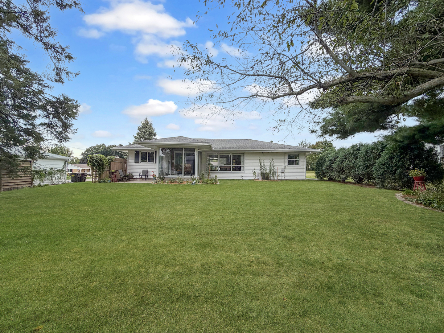 1353 Empire Court Property Photo 47