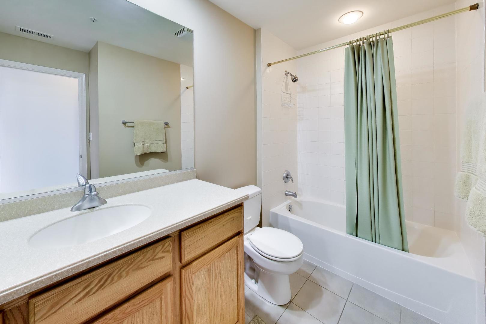 77 N Quentin Road 311 Property Photo 14