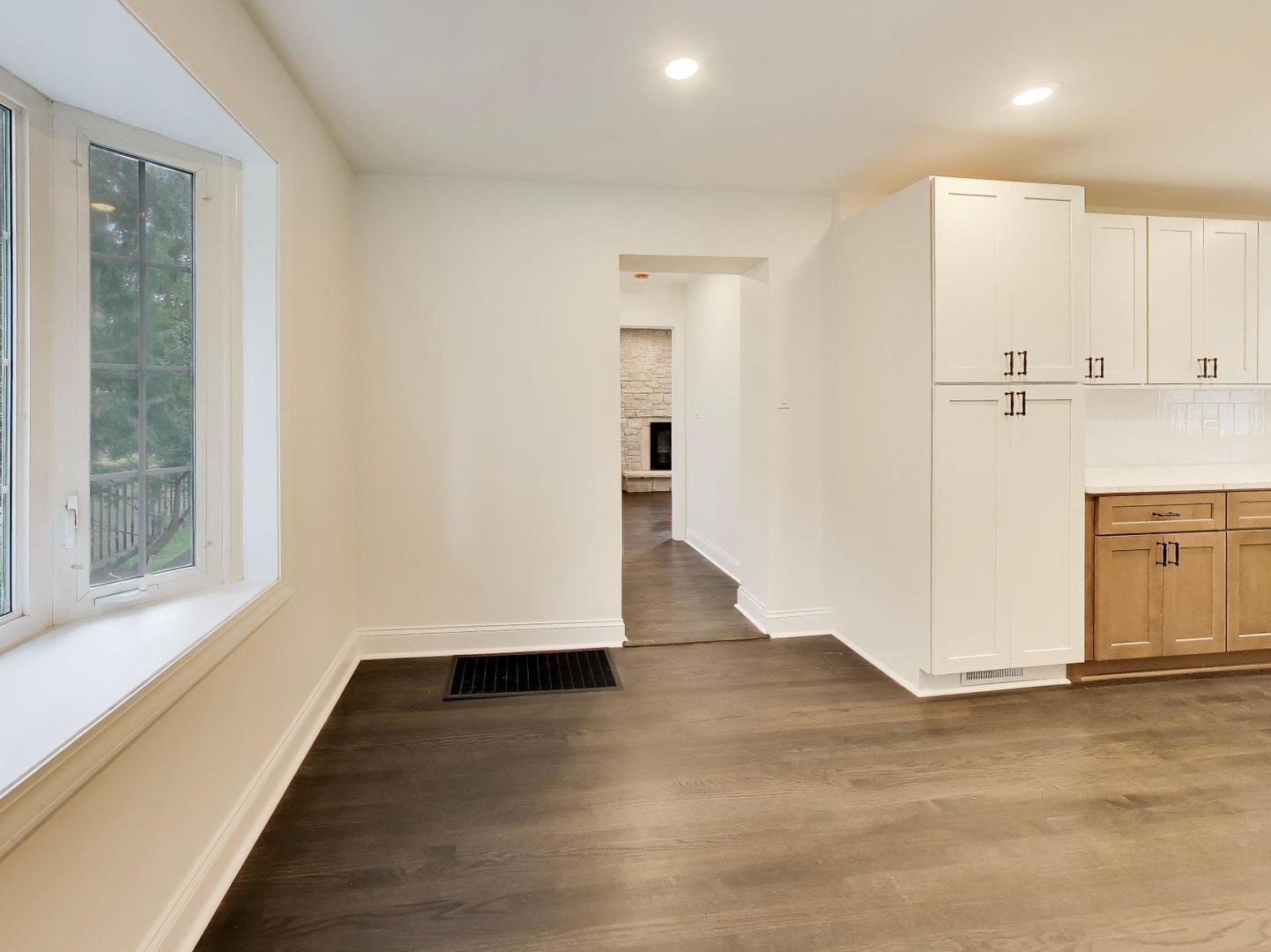310 S Delphia Avenue Property Photo 8