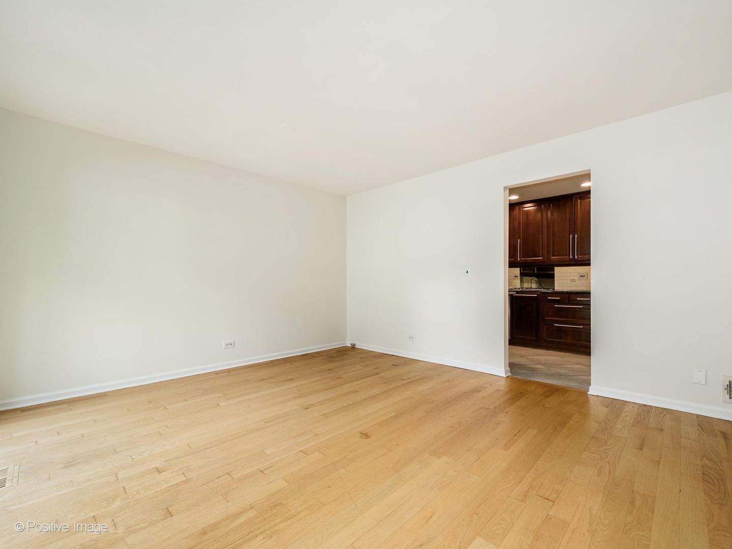 1454 Glencoe Avenue Property Photo 9