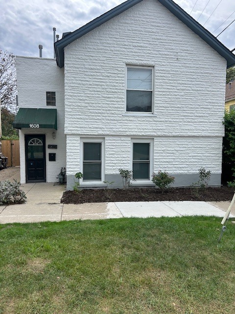 1608 Greenleaf Street Property Photo 2