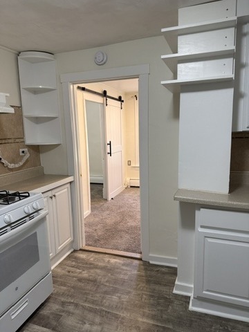 1608 Greenleaf Street Property Photo 8