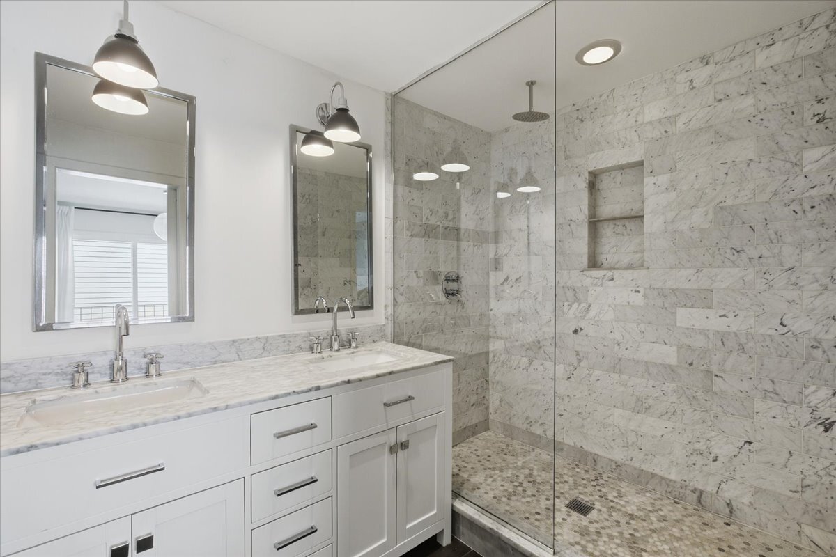 1341 N Wolcott Avenue A Property Photo 20