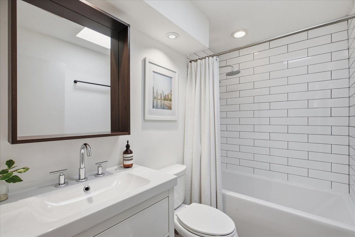 1341 N Wolcott Avenue A Property Photo 25
