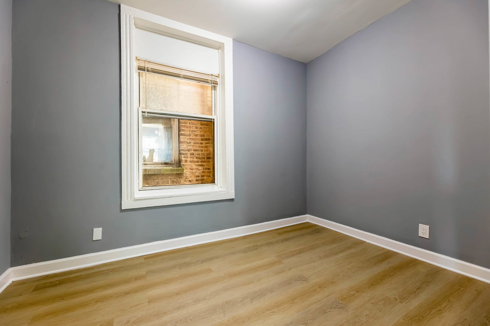 6317 S Eberhart Avenue Property Photo 10
