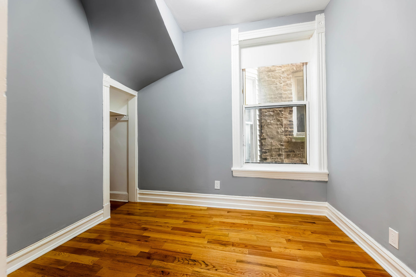 6317 S Eberhart Avenue Property Photo 11