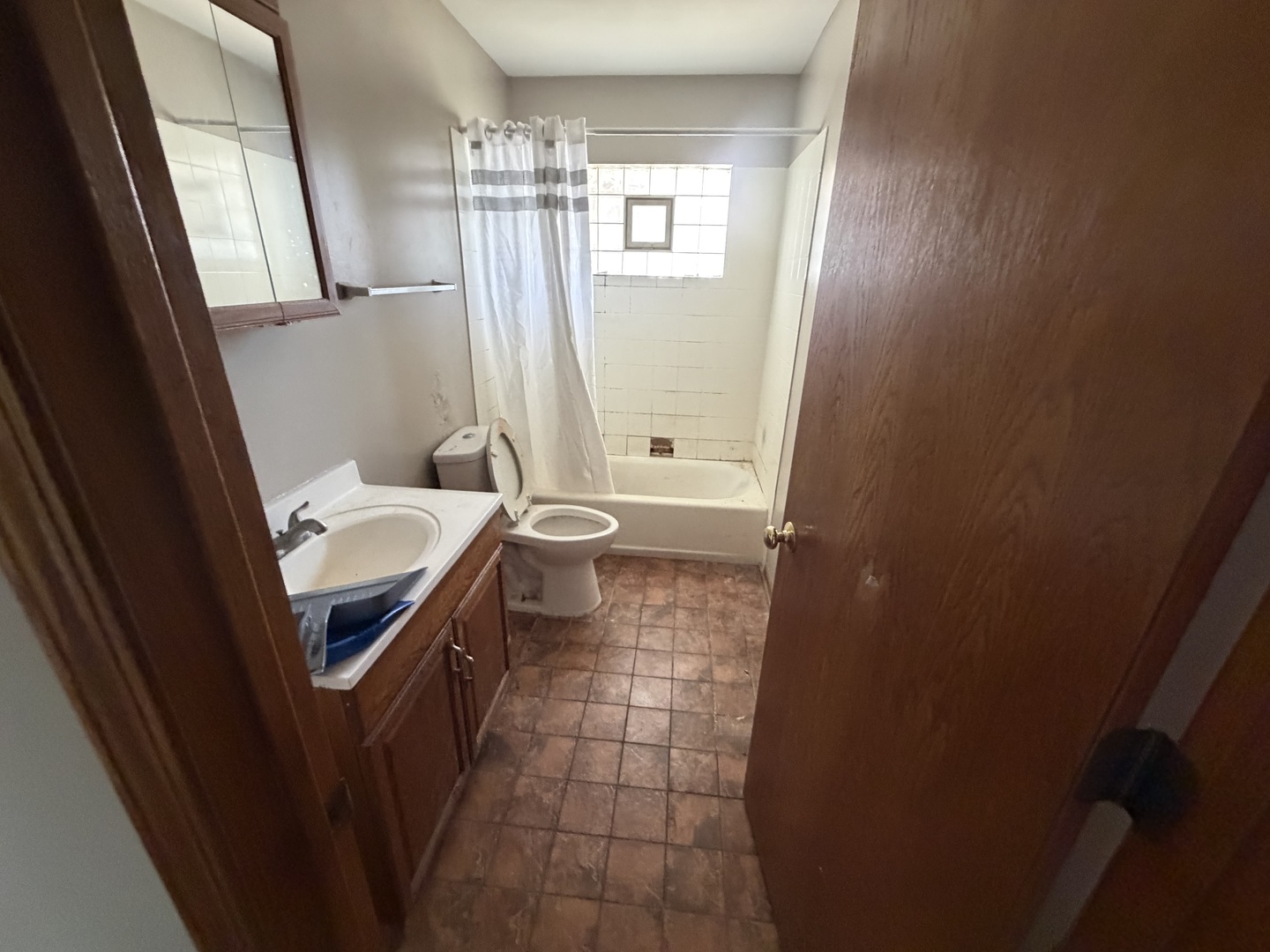 1445 Burnham Avenue Property Photo 5