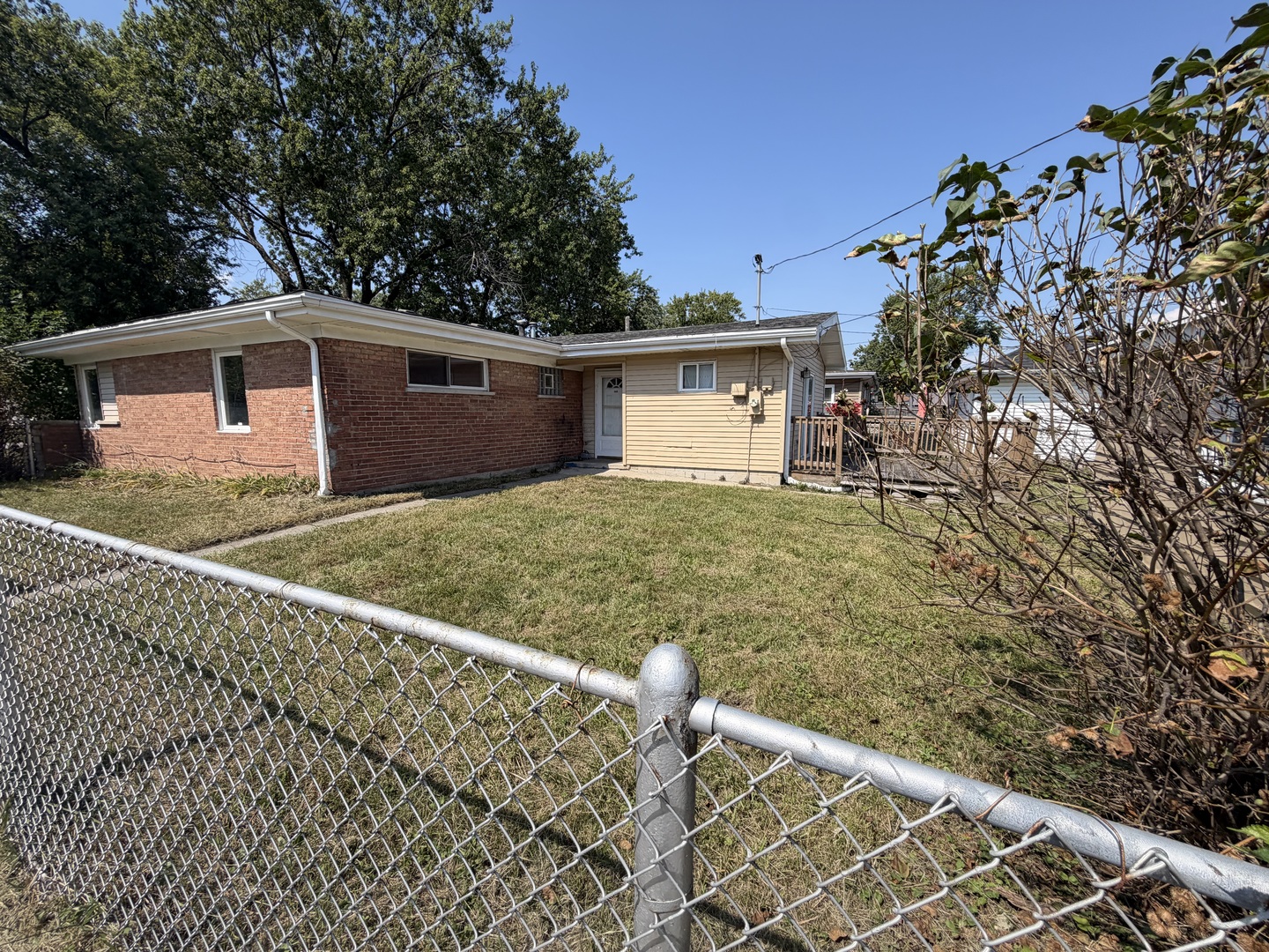 1445 Burnham Avenue Property Photo 6