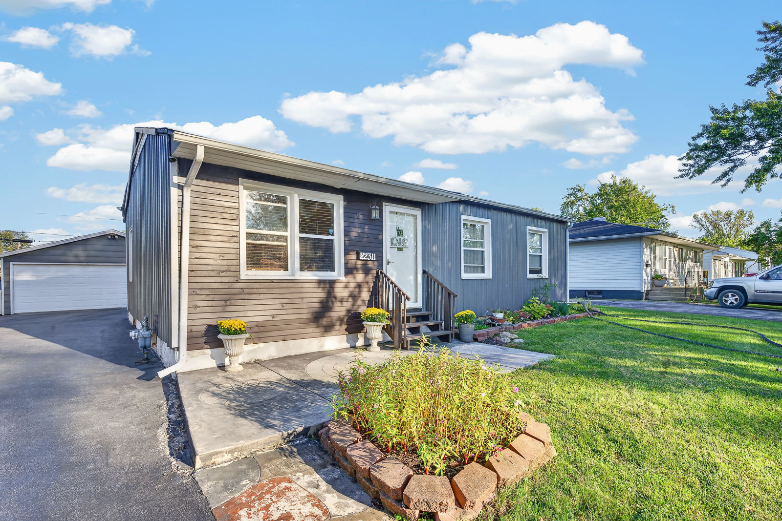 22311 Merrill Avenue Property Photo 2