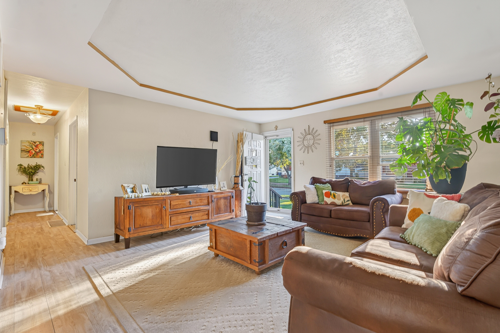 22311 Merrill Avenue Property Photo 6