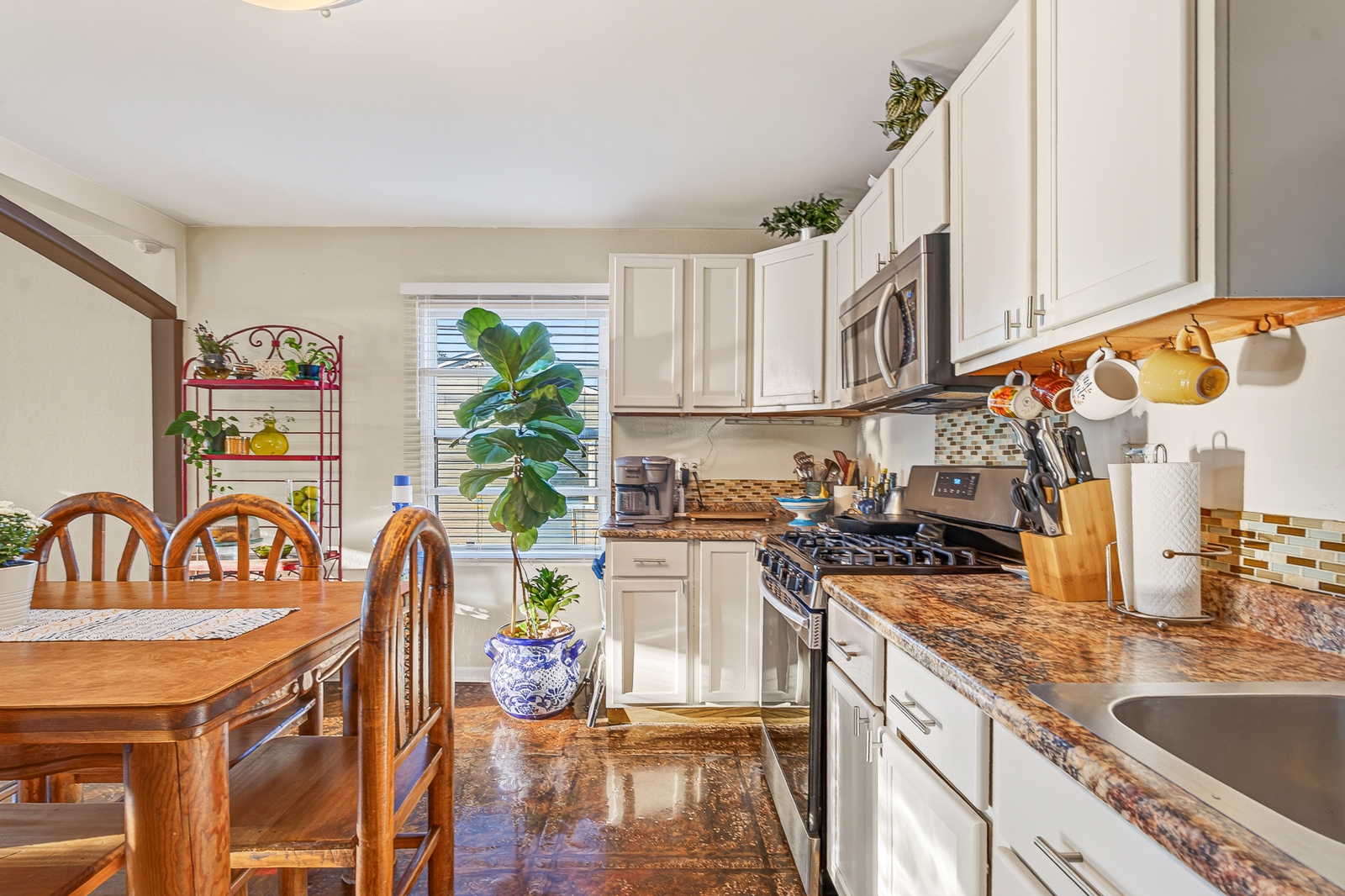 22311 Merrill Avenue Property Photo 12