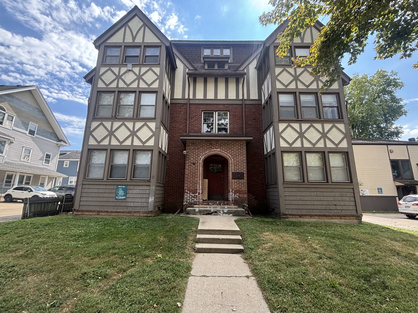 705 W Elm Street Property Photo 1