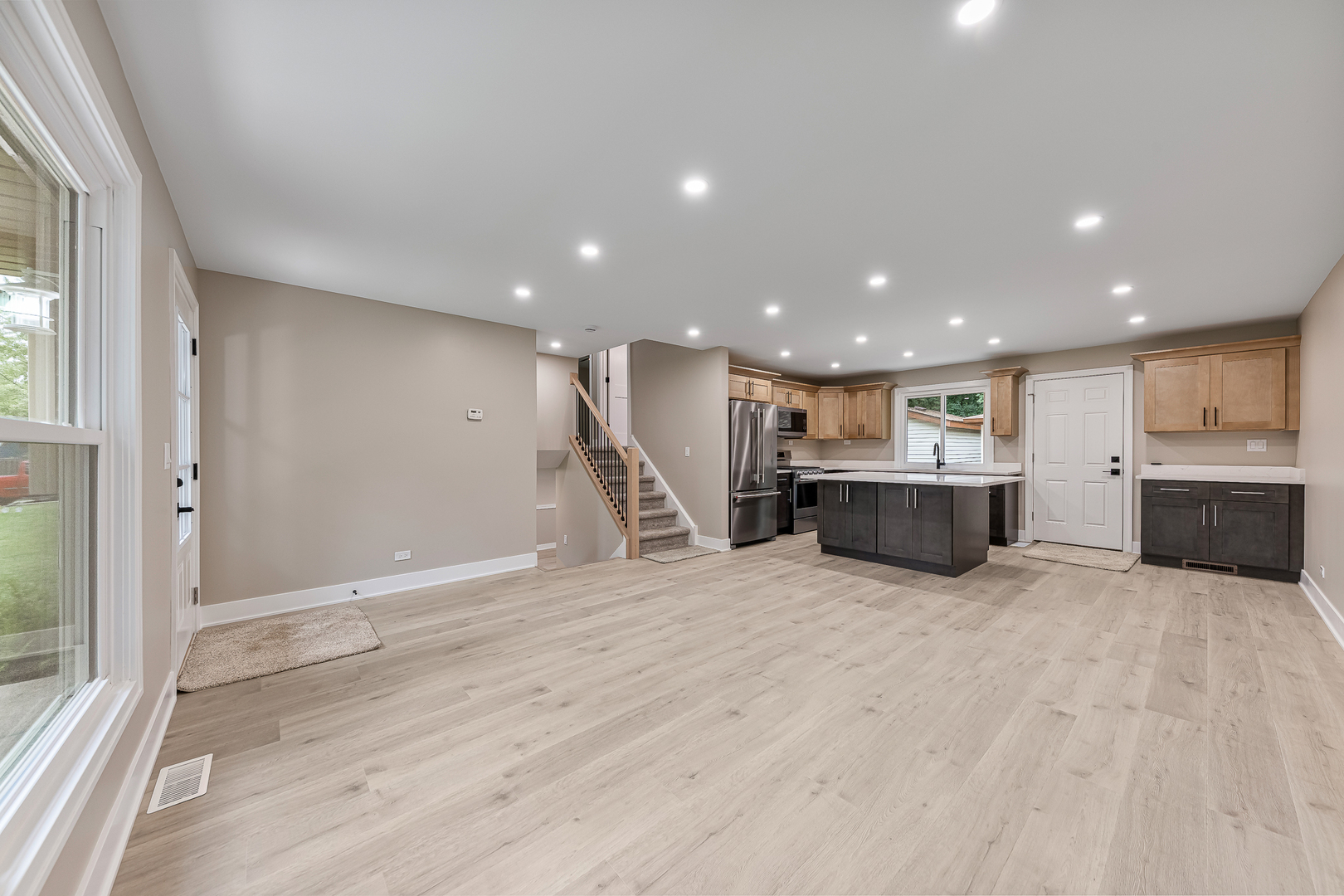 756 Westwind Drive Property Photo 4
