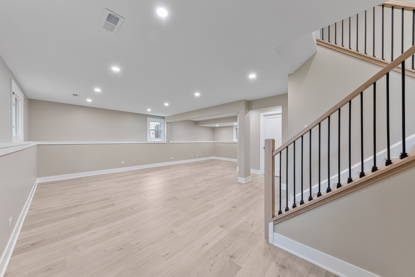756 Westwind Drive Property Photo 6