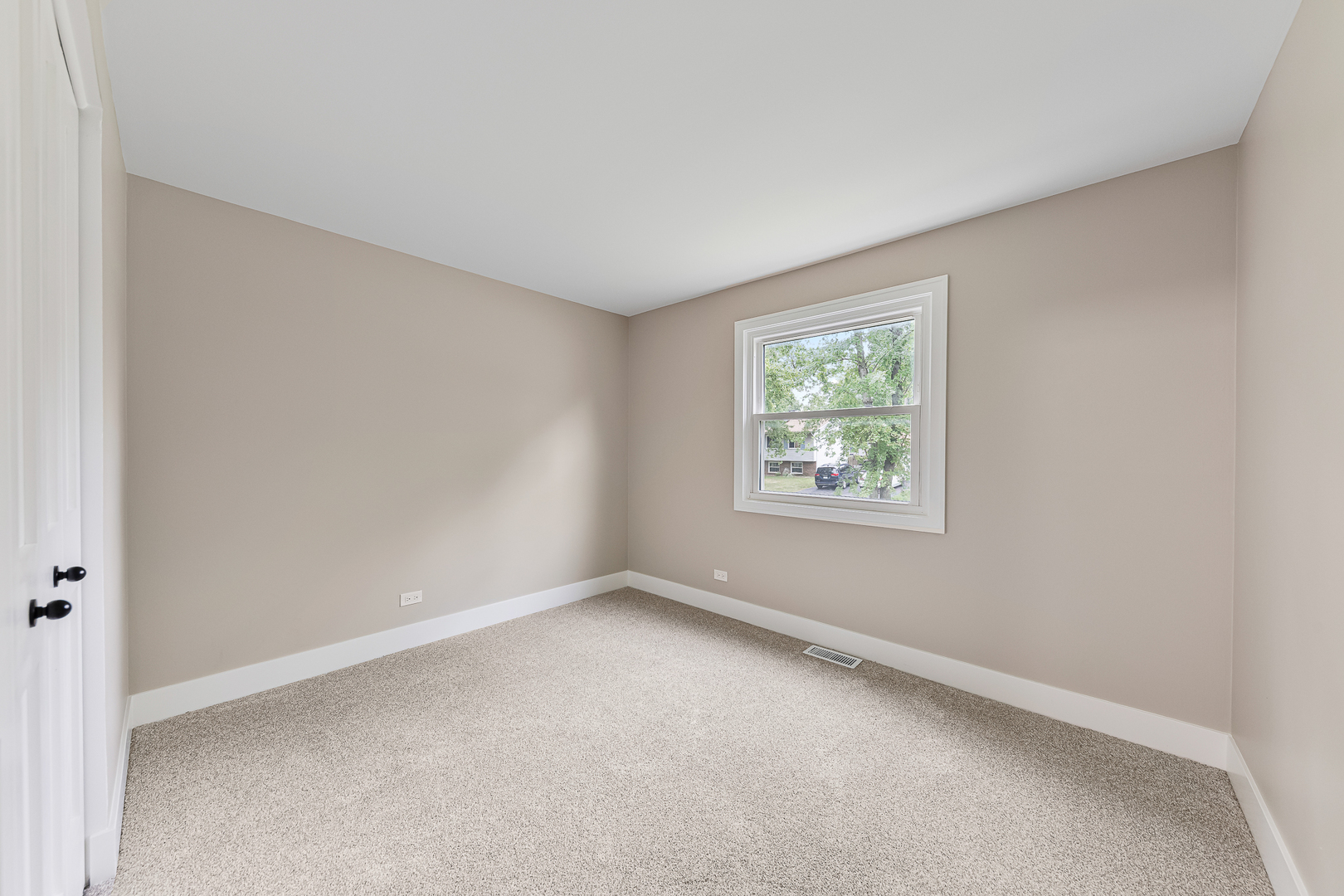 756 Westwind Drive Property Photo 12