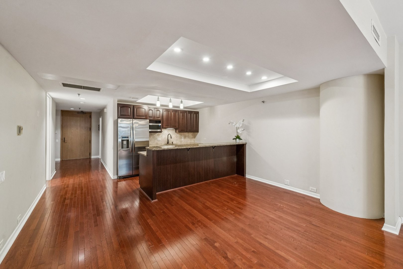 680 N Lake Shore Drive 317 Property Photo 6