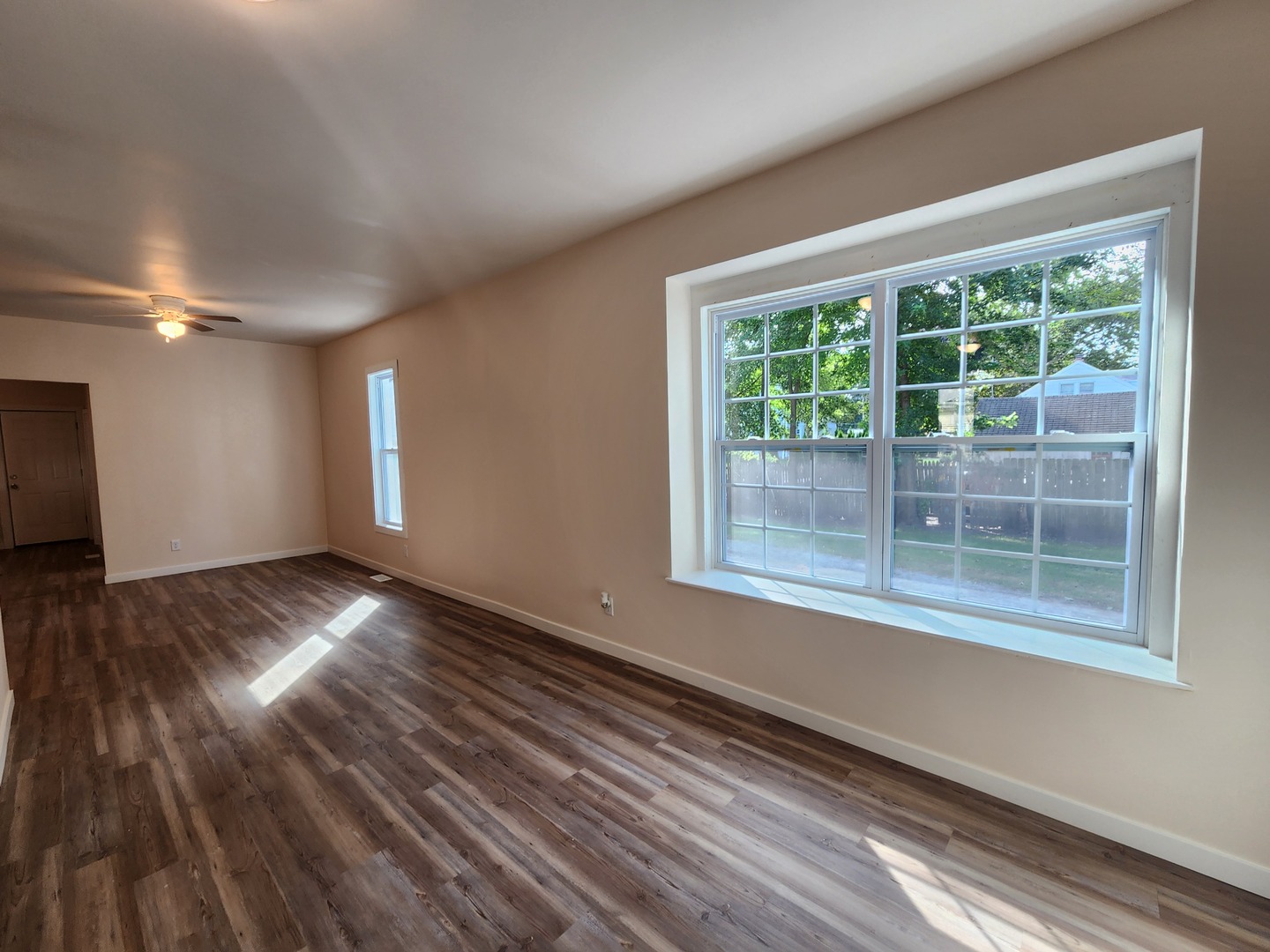 211 N Hickory Street Property Photo 8