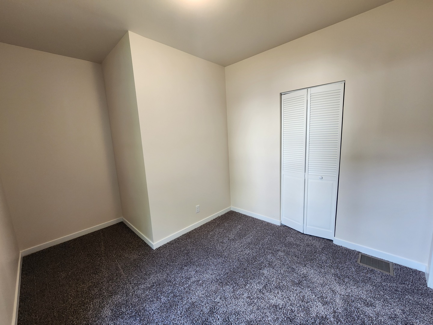 211 N Hickory Street Property Photo 11